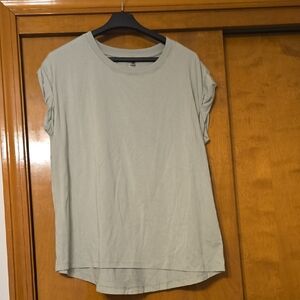 Casual Sleeve-Roll T-Shirt - Pale Sage Green